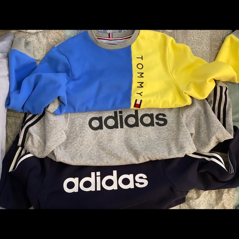 3 men’s pullover sweatshirts